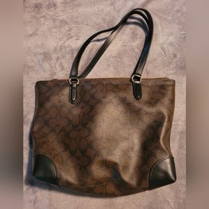Coach Signature Zip Tote bag